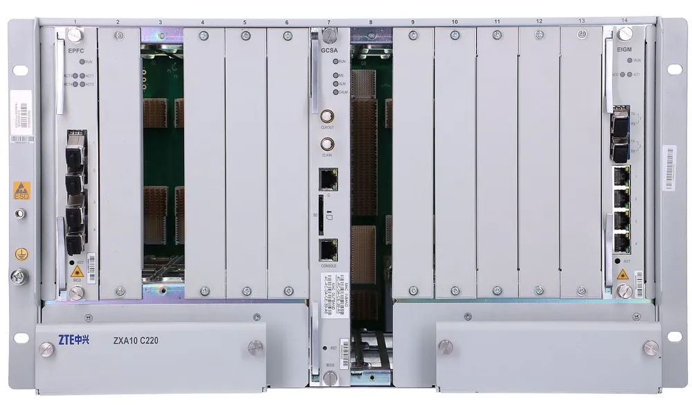 C220 | OLT | GPON, 1x EIG, 1x GCSA, 1x EPFC 0