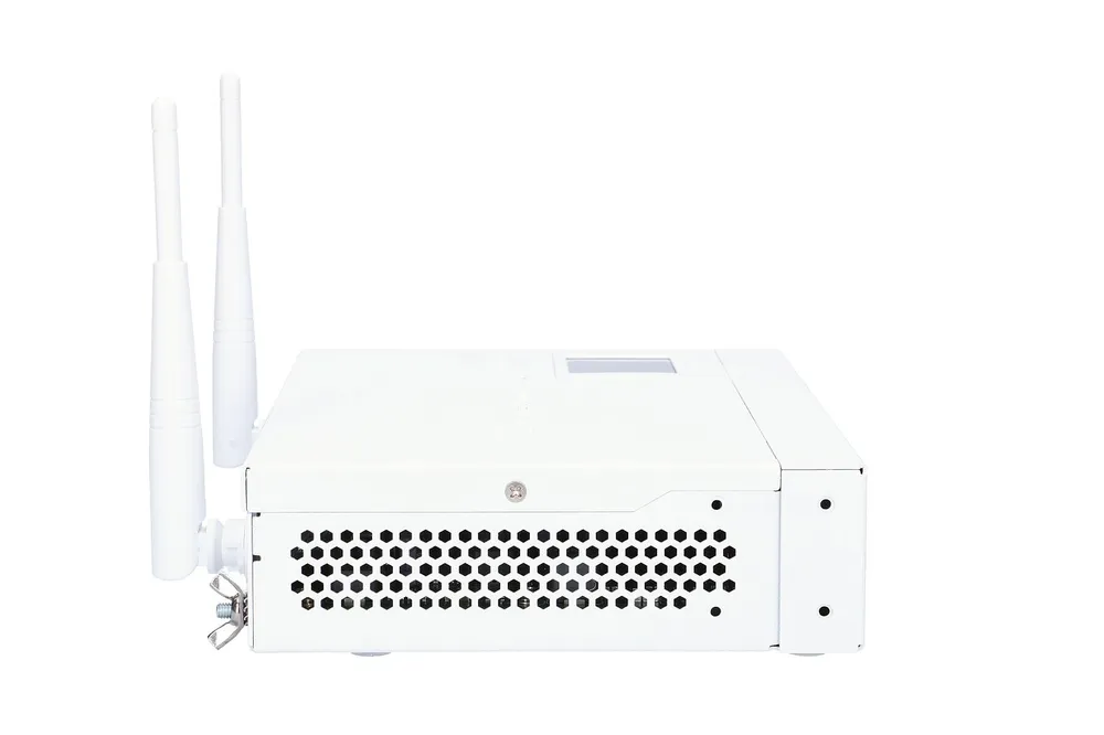 MikroTik CRS109-8G-1S-2HnD-IN | Switch | 8x RJ45 1000Mb/s, 1x SFP, 2,4GHz WiFi Typ obudowyDesktop