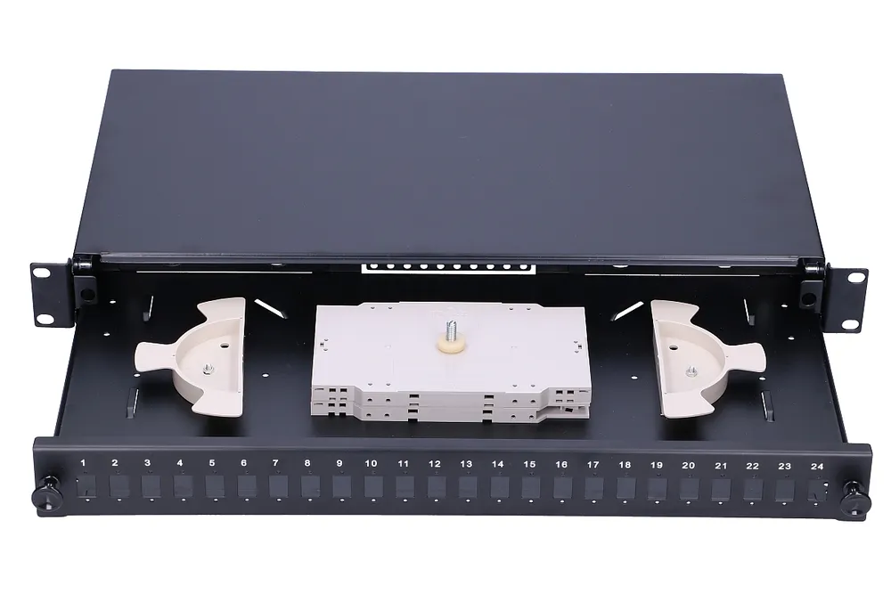 Extralink 24 Core | Przełącznica | 24 porty, czarna 2