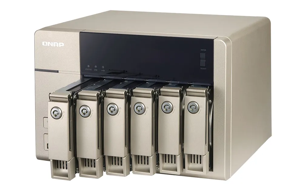 TVS-663-4G Seria procesoraAMD Quad-Core