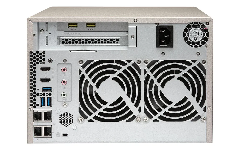 TVS-673-16G Ilość zainstalowanych dysków0