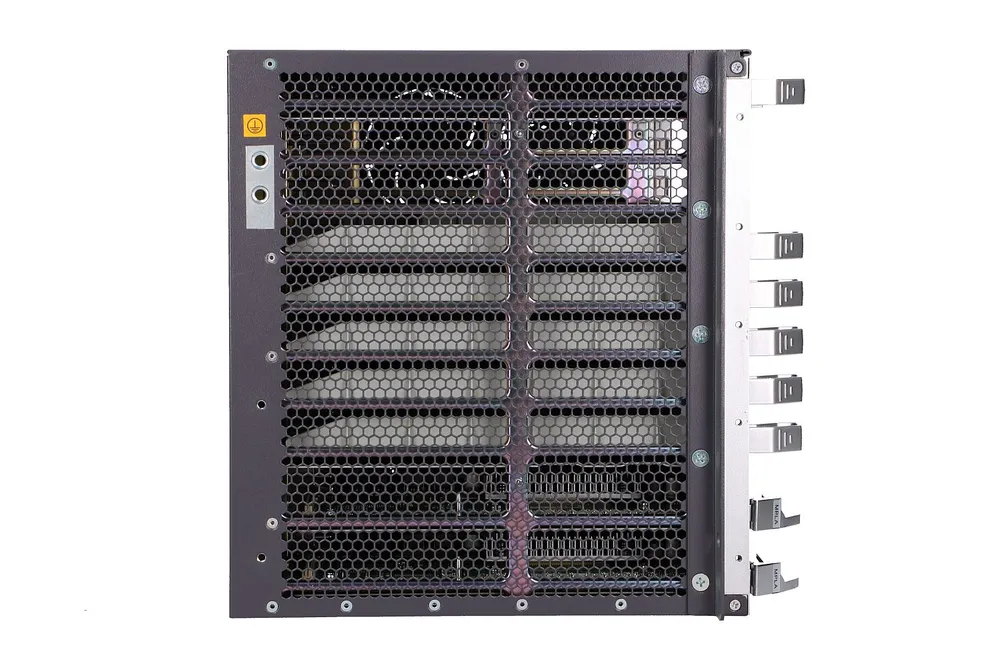 Huawei MA5800-X7 | OLT | 2x MPLA, 2x PILA 10G Uplink módulos 3