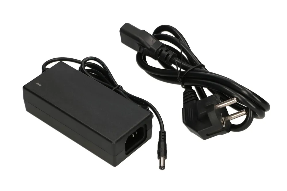 Extralink EUROS V2 | PoE Switch | 4x 100Mb/s PoE/PoE+, 2x RJ45 Uplink 100Mb/s, 60W ZarządzanieNie