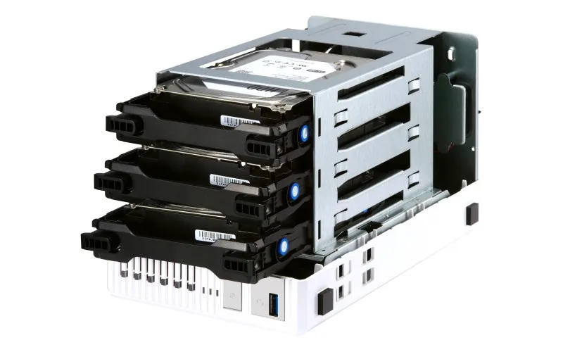 TS-332X-2G | Servidor NAS | SATA 6Gbps, 2x Gbe LAN, 1x SFP+, 3x USB, máx. 3x HDD/SSD Ilość zainstalowanych dysków0
