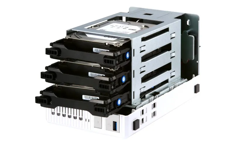 TS-351-2G | Servidor NAS | SATA 6Gbps, 1x Gbe LAN, 3x USB, max. 3x HDD/SSD Ilość zainstalowanych dysków0