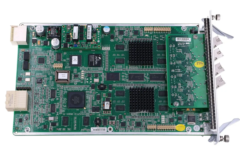 EPFC | Tarjeta EPON | 4x EPON, 4x SFP, dedicado para C220 0