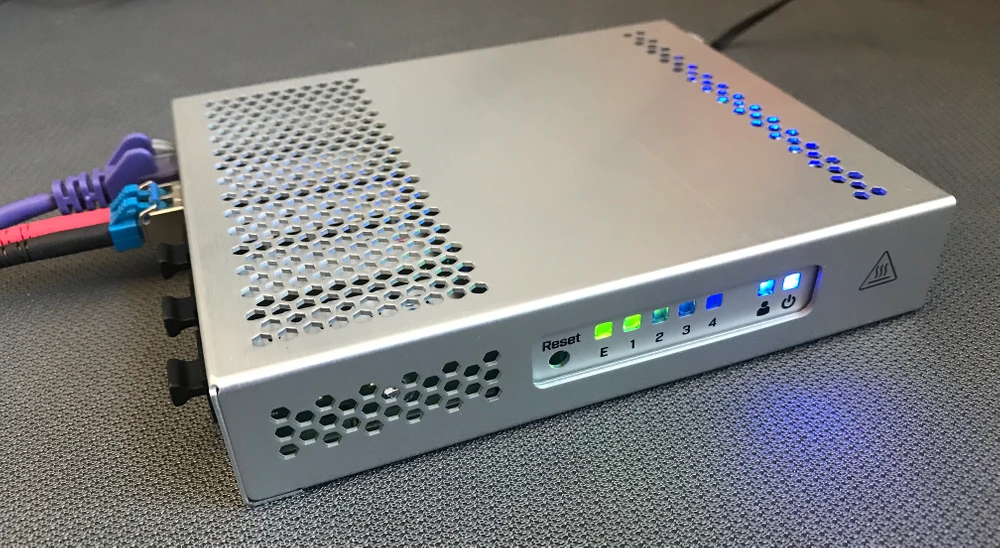 MikroTik CRS305-1G-4S