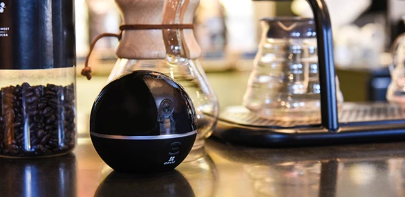 EzViz C6TC - Câmara rotativa WiFi