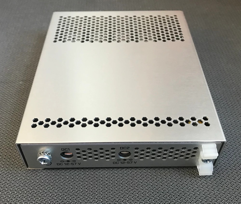MikroTik CRS305-1G-4S