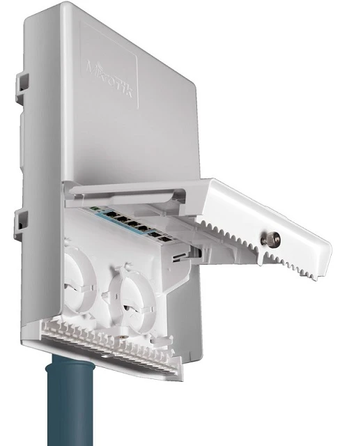 MikroTik CSS610-1GI-7R-2S OUT