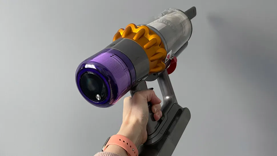 Dyson V15