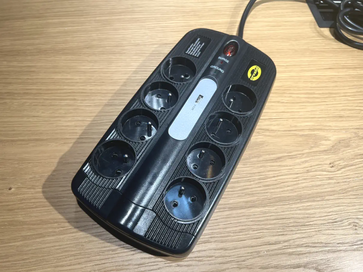 Filtry przeciwprzepięciowe Filtry przeciwprzepięciowe