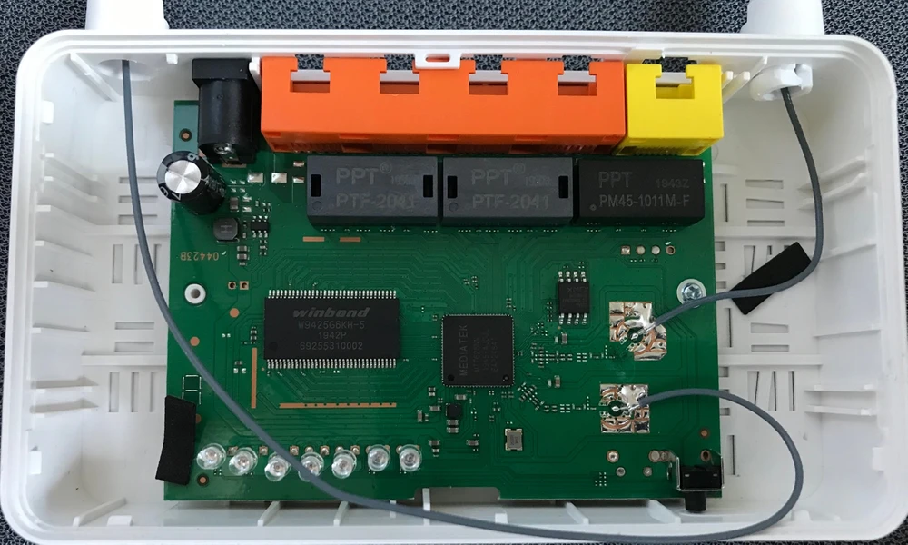 Totolink N350RT Construção