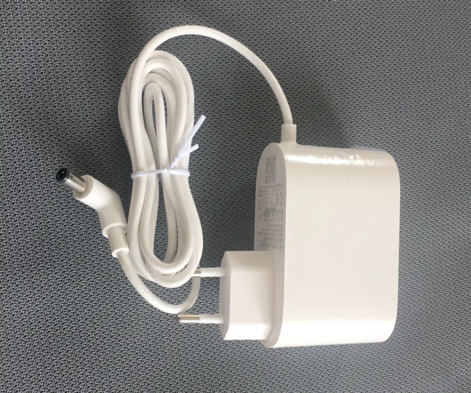 Zasilacz z kablem