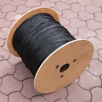 Extralink 2F | Cable de fibra óptica| 1kN FRP, 2J, monomodo, G.652D, 5,5mm, aereo, 2km Liczba włókien kabla światłowodowego2F