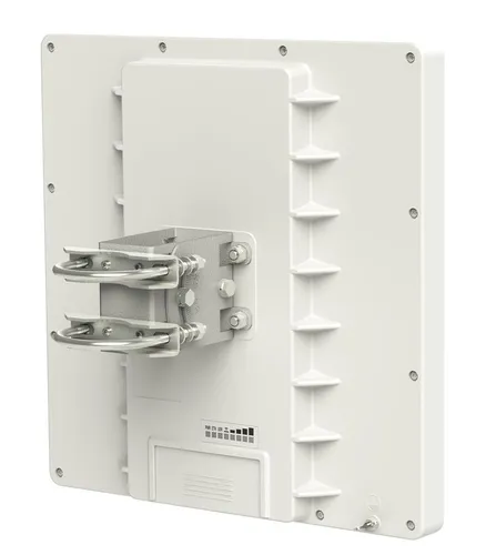 MikroTik QRT 2 | Klientské zařízení | RBQRTG-2SHPnD, 2,4GHz, 1x RJ45 1000Mb/s 2,4 GHzTak