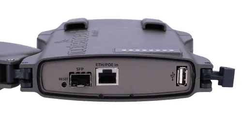 MikroTik NetMetal 5SHP triple | CPE | RB921UAGS-5SHPacT-NM, 5GHz, 1x RJ45 1000Mb/s, 1x SFP, 1x USB Diody LEDStatus, Moc sygnału