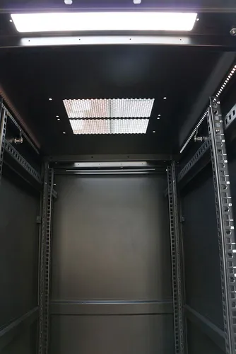 Extralink 42U 600x800 Czarna | Szafa rack | stojąca Konstrukcja drzwi przednichSzkło hartowane