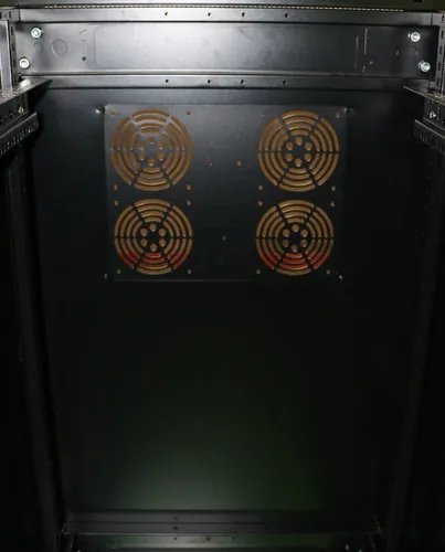 Extralink 37U 800x800 Black | Rackmount cabinet | standing Konstrukcja panelu bocznegoStal
