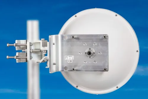 Jirous JRMD-400 10/11 | párabolická anténa | 10.1 11.7GHz, 30dBi, věnovaná pro Mimosa B11 Typ antenyKierunkowa