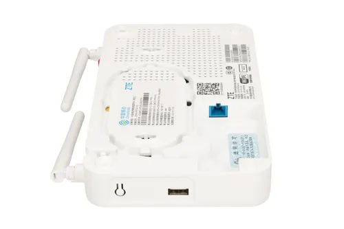 ZXHN F673A | ONT | WiFi, 1x GPON, 4x RJ45 1000Mb/s, 1x RJ11, 2x USB Standardy sieci bezprzewodowejIEEE 802.11n