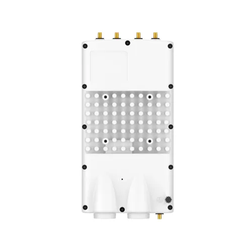 Cambium EPMP 4600 ROW EU | Punto di accesso | 6 GHz, 4x4 MU-MIMO, 1x RJ45 1000Mb/s, 1x SFP+, IP67 1