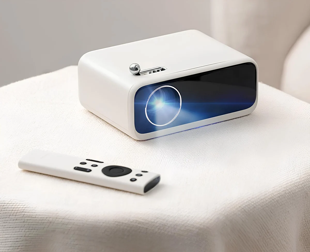 WANBO MINI MULTIMEDIA PROJECTOR, HD 720P, 250 ANSI